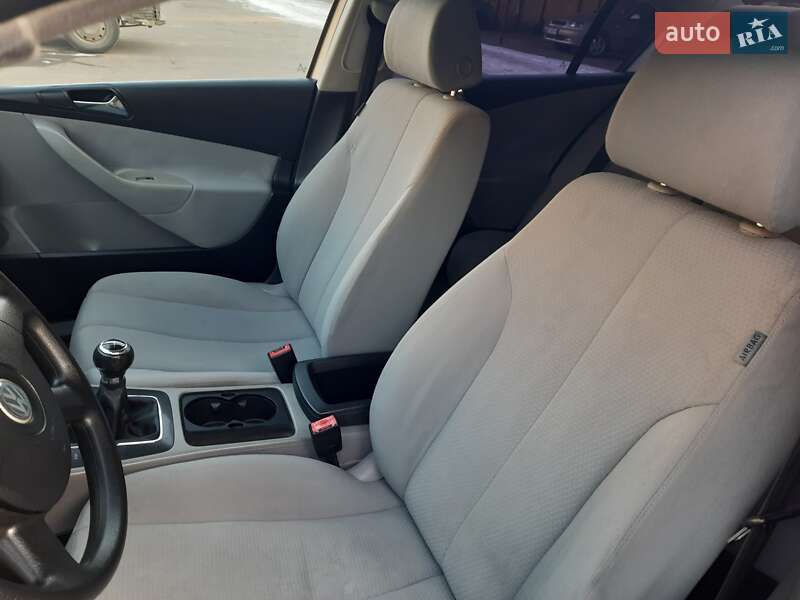 Седан Volkswagen Passat 2005 в Хмельницком
