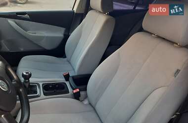 Седан Volkswagen Passat 2005 в 