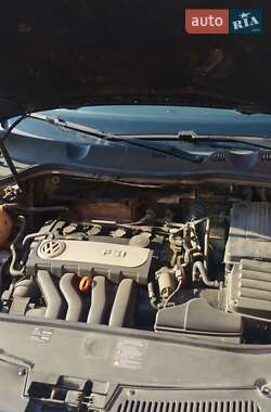 Седан Volkswagen Passat 2006 в 