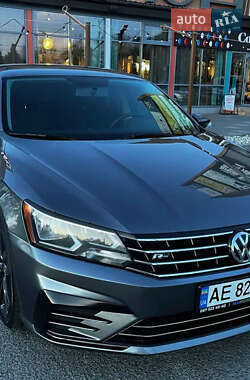 Седан Volkswagen Passat 2016 в Києві