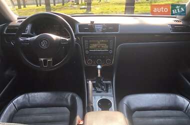 Седан Volkswagen Passat 2014 в Измаиле