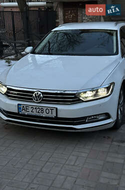 Универсал Volkswagen Passat 2015 в Днепре