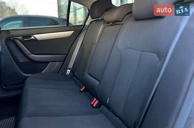 Седан Volkswagen Passat 2011 в 
