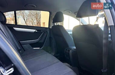 Седан Volkswagen Passat 2011 в 