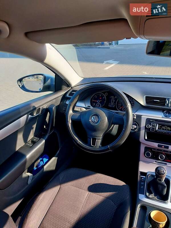 Универсал Volkswagen Passat 2014 в Николаеве