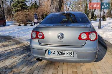 Седан Volkswagen Passat 2010 в Києві