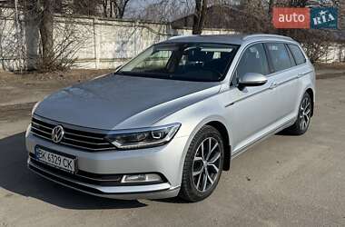 Универсал Volkswagen Passat 2015 в Ровно