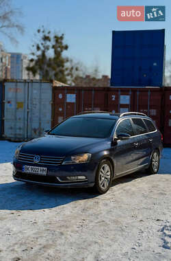 Універсал Volkswagen Passat 2011 в Києві