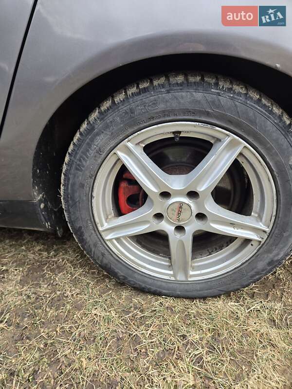 Універсал Volkswagen Passat 2006 в Івано-Франківську