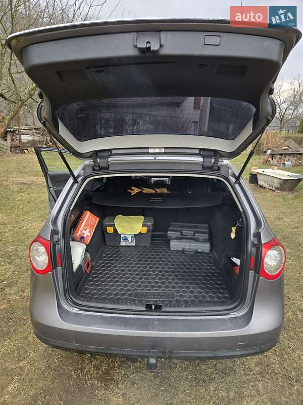 Універсал Volkswagen Passat 2006 в Івано-Франківську