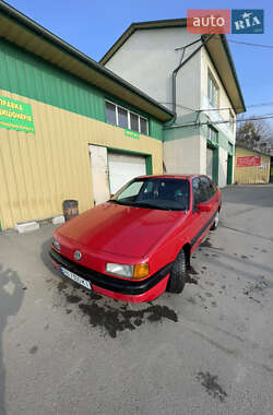 Седан Volkswagen Passat 1991 в Ладижині