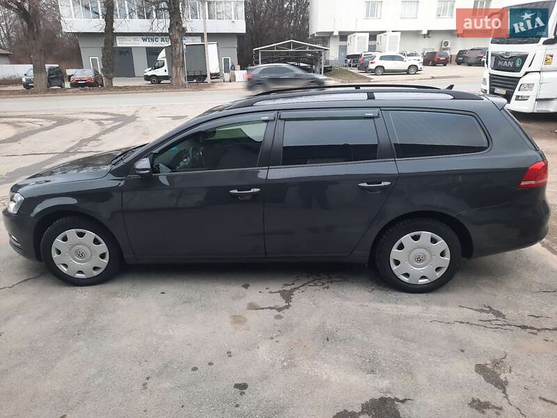Универсал Volkswagen Passat 2011 в Черновцах
