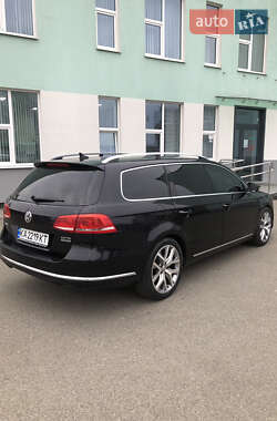 Универсал Volkswagen Passat 2012 в Киеве