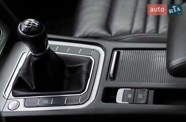 Універсал Volkswagen Passat 2015 в 