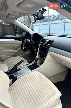 Седан Volkswagen Passat 2011 в Полтаве