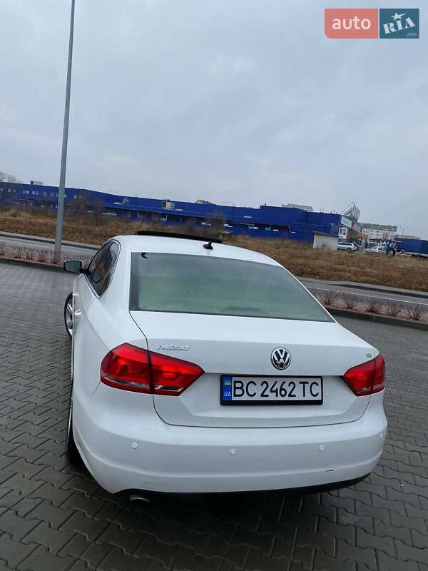 Седан Volkswagen Passat 2012 в Стрые