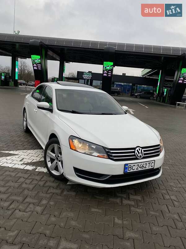 Седан Volkswagen Passat 2012 в Стрые