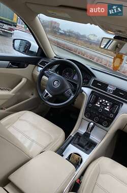 Седан Volkswagen Passat 2012 в 