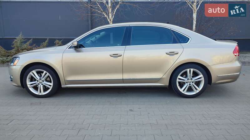 Седан Volkswagen Passat 2014 в Софиевской Борщаговке