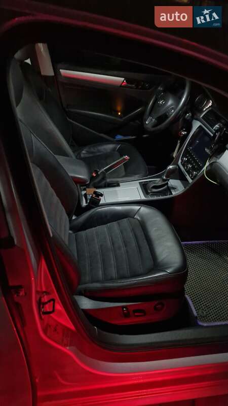 Седан Volkswagen Passat 2013 в Подольске
