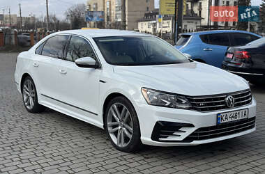 Седан Volkswagen Passat 2017 в 