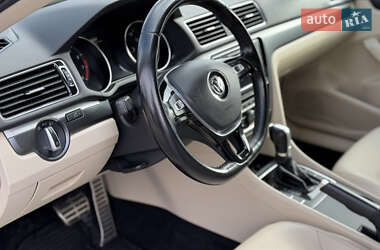 Седан Volkswagen Passat 2017 в 