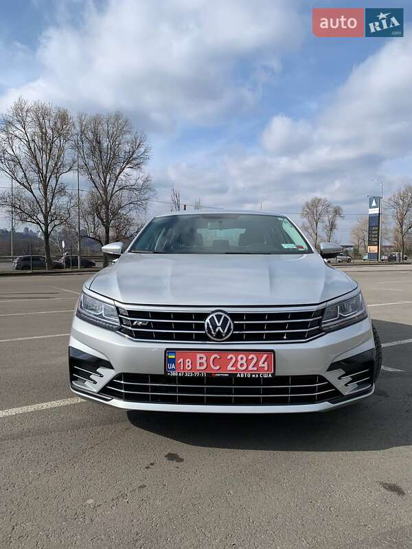 Седан Volkswagen Passat 2018 в 