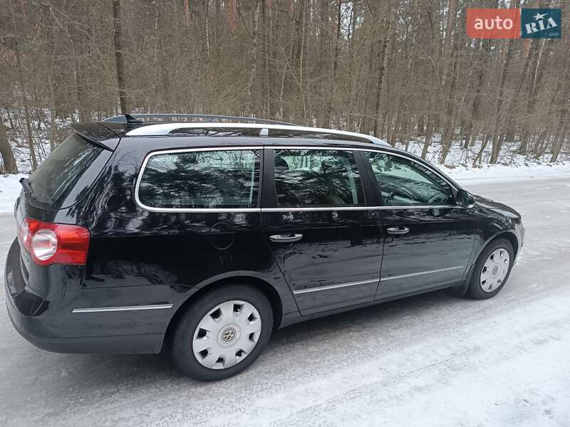 Универсал Volkswagen Passat 2010 в Житомире