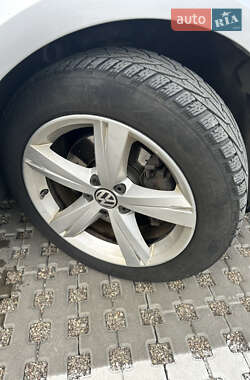 Седан Volkswagen Passat 2012 в 