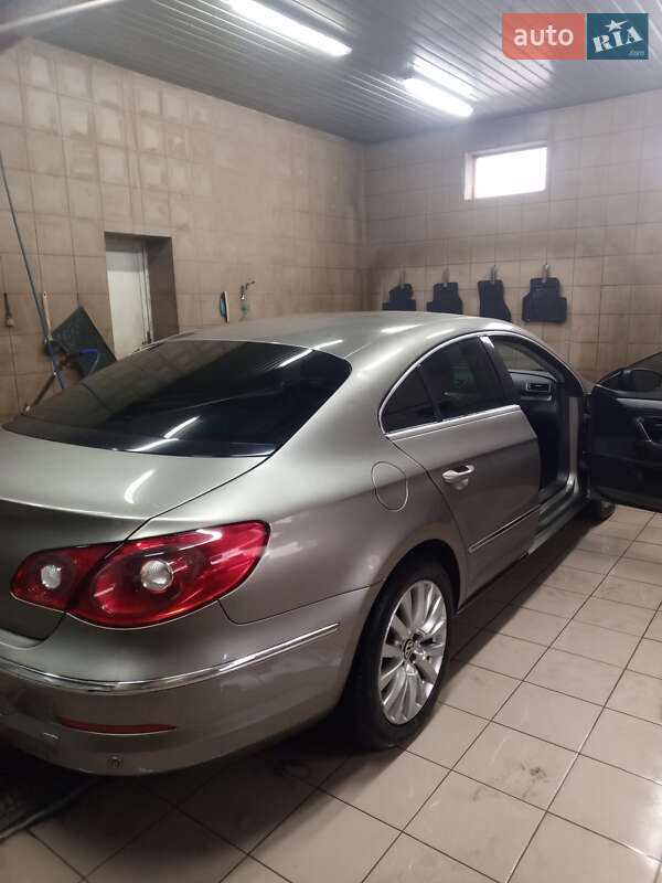 Купе Volkswagen Passat 2011 в Кременчуці