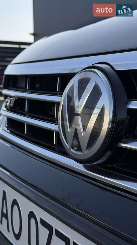 Седан Volkswagen Passat 2020 в Мукачевому