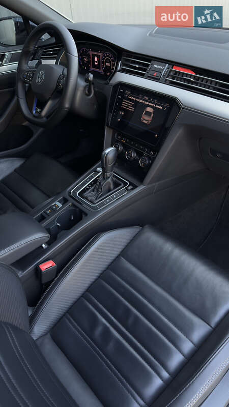 Седан Volkswagen Passat 2020 в Мукачевому