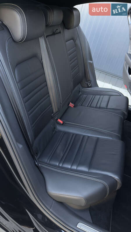 Седан Volkswagen Passat 2020 в Мукачевому