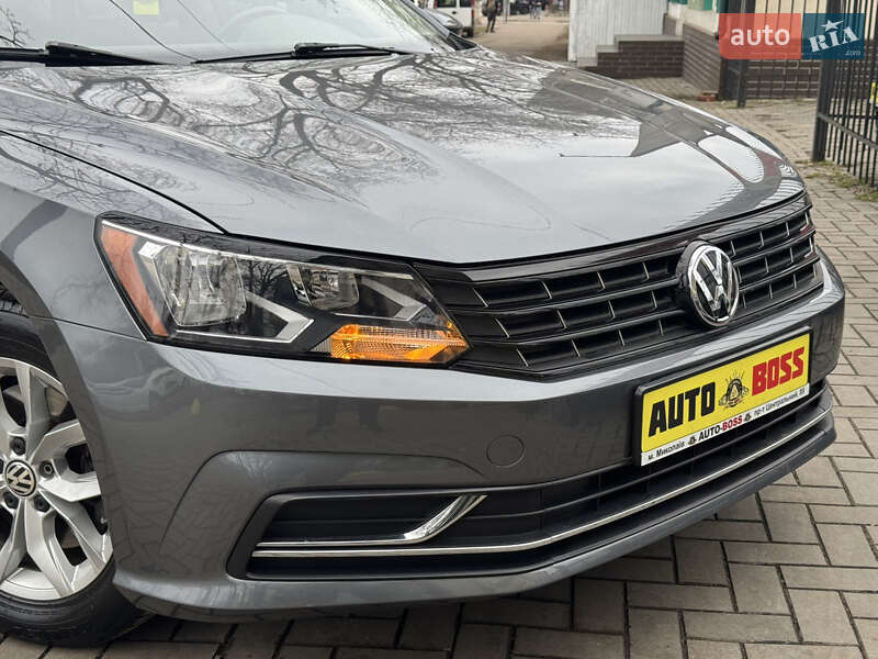 Седан Volkswagen Passat 2018 в Николаеве