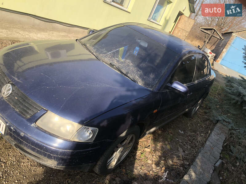 Седан Volkswagen Passat 2000 в Харкові