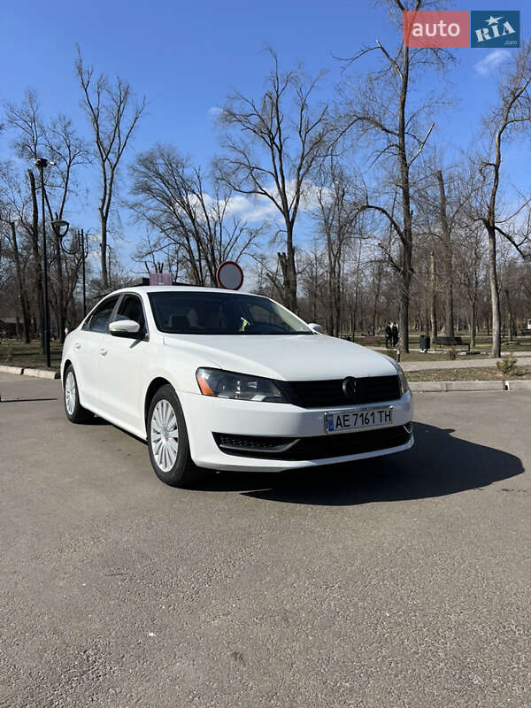 Седан Volkswagen Passat 2012 в Кривом Роге