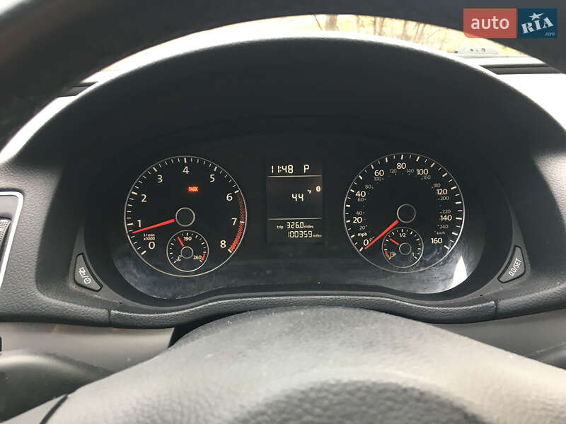 Седан Volkswagen Passat 2014 в Киеве