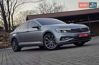 Седан Volkswagen Passat 2022 в Мукачево