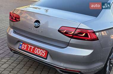 Седан Volkswagen Passat 2022 в Мукачево