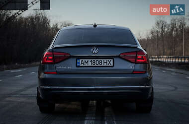 Седан Volkswagen Passat 2015 в Житомире