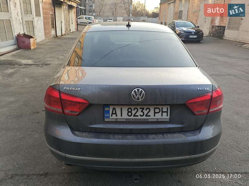 Седан Volkswagen Passat 2013 в Киеве