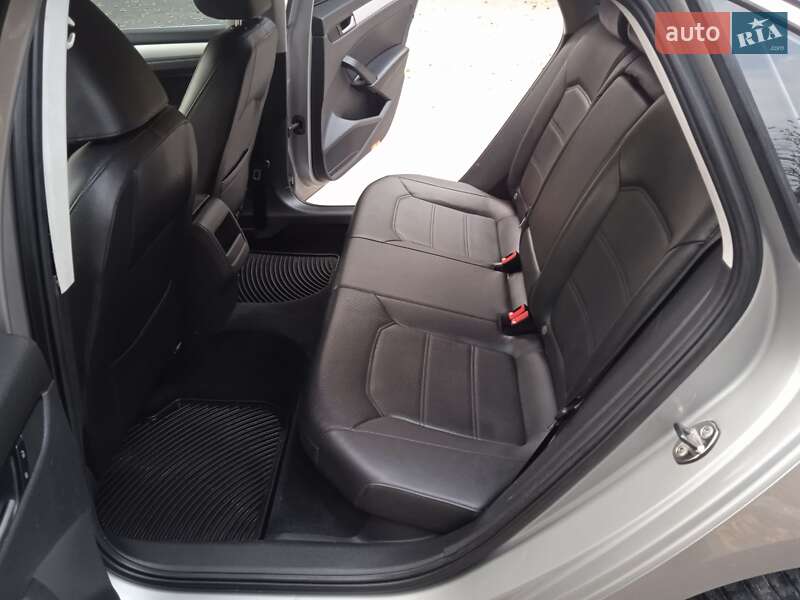 Седан Volkswagen Passat 2012 в Белой Церкви