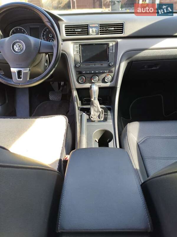 Седан Volkswagen Passat 2014 в Одессе