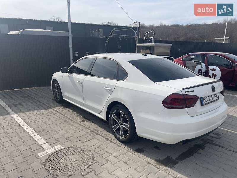 Седан Volkswagen Passat 2014 в Львове