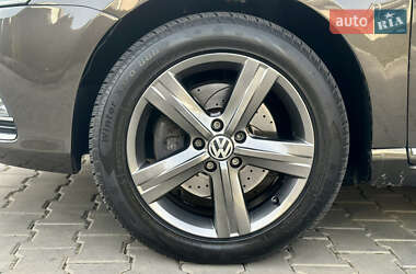 Седан Volkswagen Passat 2013 в 