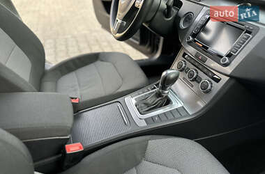 Седан Volkswagen Passat 2013 в 