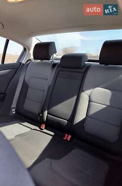 Седан Volkswagen Passat 2010 в Одессе