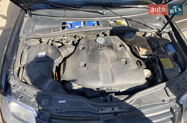 Универсал Volkswagen Passat 2002 в Львове