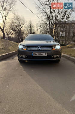 Седан Volkswagen Passat 2014 в Києві