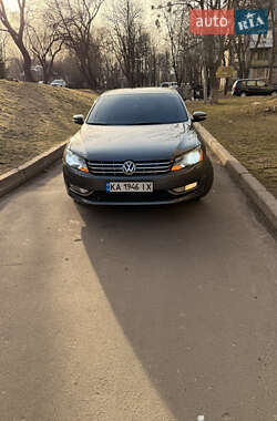 Седан Volkswagen Passat 2014 в Києві